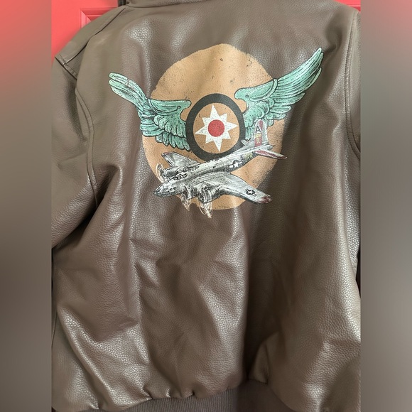 HERUNIVERSE CAPTAIN MARVEL FAUX LEATHER BOMBER JACKET - Picture 4 of 4
